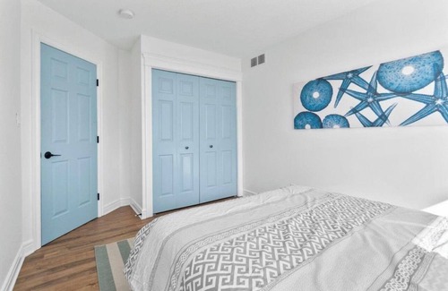 South Central House | Water front, fully furnished, modern suite, central location, wifi,tv,AC,parking
