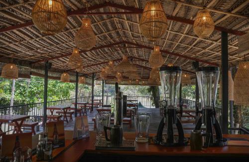 Kandy Hotel | Water Front Hotel - Kandy