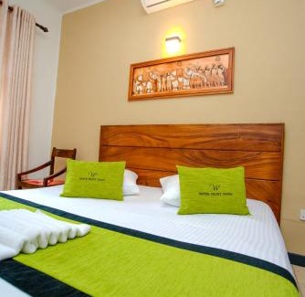 Kandy Hotel | Water Front Hotel - Kandy