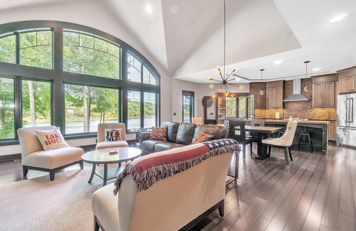 Saugatuck Cabin | Water Front, private beach property with 2 master bedrooms! Amazing views