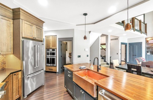 Saugatuck Cabin | Water Front, private beach property with 2 master bedrooms! Amazing views