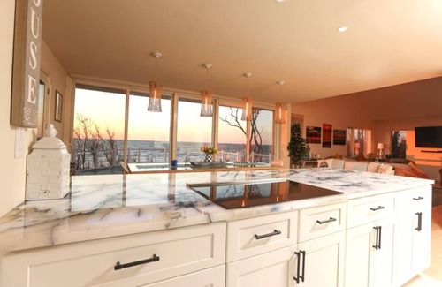 Villas House | Water Front Property with Customized Pool and Spa with private access to the Delaware Bay