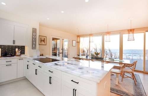 Villas House | Water Front Property with Customized Pool and Spa with private access to the Delaware Bay