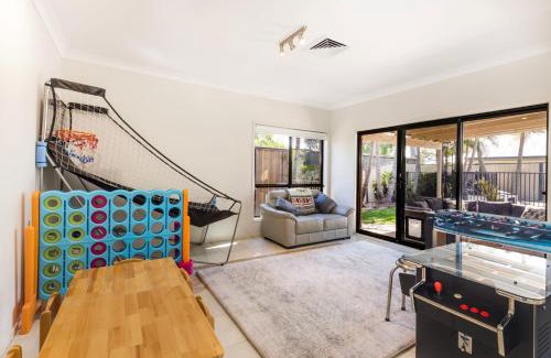 Callala Bay House | Water Lane - Swimming Pool - 4 Mins Walk to Bay
