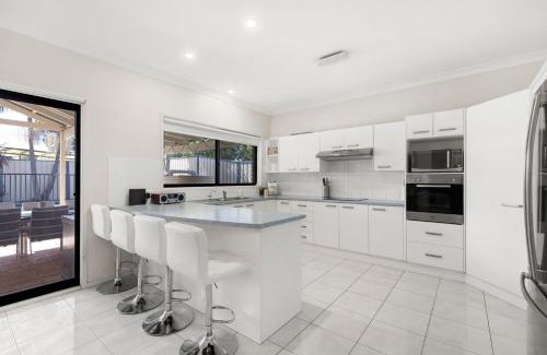Callala Bay House | Water Lane - Swimming Pool - 4 Mins Walk to Bay