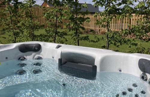 Dunholme House | Water Lily Cottage, Ashlin Farm Barns