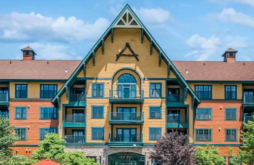 Vernon Condo | Water Park (Next Door) Pool Hot Tubs Sauna Gym Stunning Sunsets #263