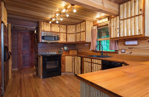 Mill Spring Cabin | Water. Power. Directv. Internet. Close to Lake Lure Ingles. Rates reduced.