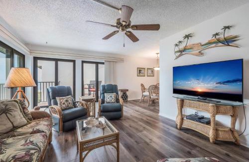 Holmes Beach House | Water's Edge 205