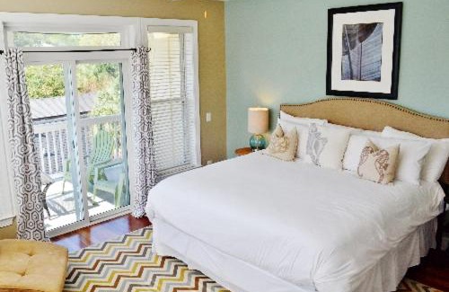 Folly Beach Bed & Breakfast | Water's Edge Inn - Adults Only