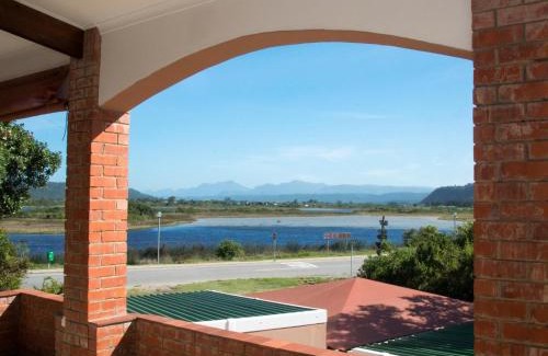 Sedgefield Apartment | Water's Edge