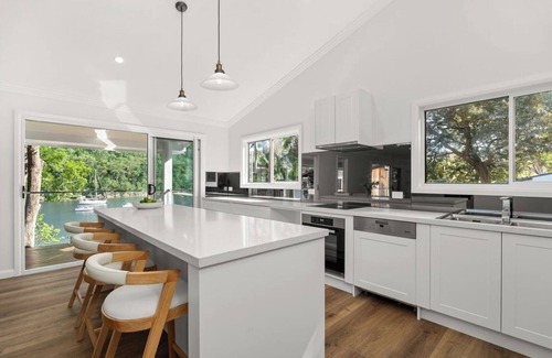 Church Point House | Water View 4Bedroom Peaceful Riverside Retreat