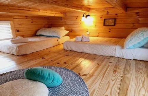 Sneads Ferry House | Water view Cabin near North Topsail Beach