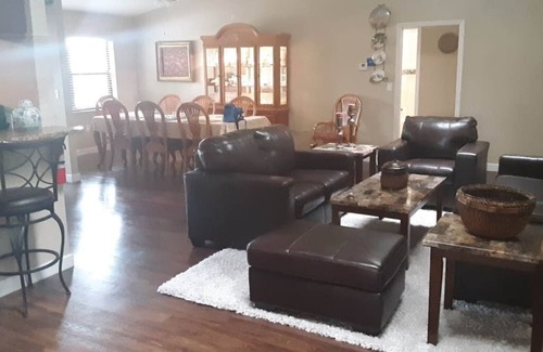 Sebring House | Water-view Golf Hammock Home/Fenced-in Corner Lot