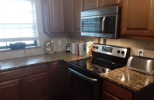 Sebring House | Water-view Golf Hammock Home/Fenced-in Corner Lot