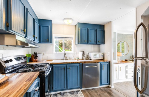 Hoodsport House | Water-view home overlooking Hood Canal with large deck & firepit - dog-friendly