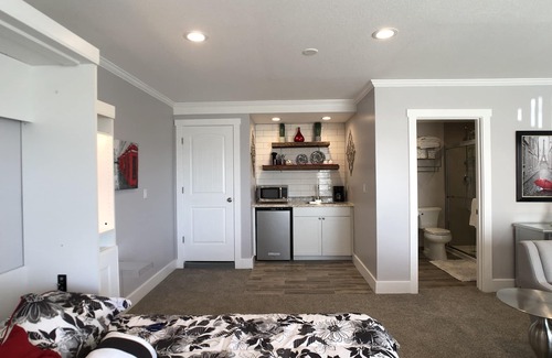 Des Moines House | Water views from Saltwater Suites