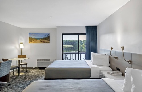 Chesterton Hotel | Waterbird Lakeside Inn