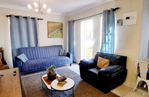 Greater Johannesburg Metropolitan Area Cabin | Waterfall City Guest Lodge - Deluxe King Pool Unit