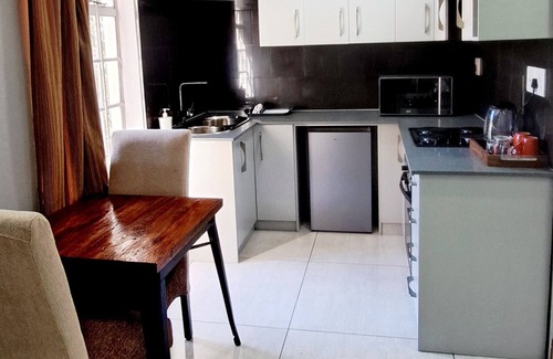 Woodmead Cabin | Waterfall City Guest Lodge - Executive Suite