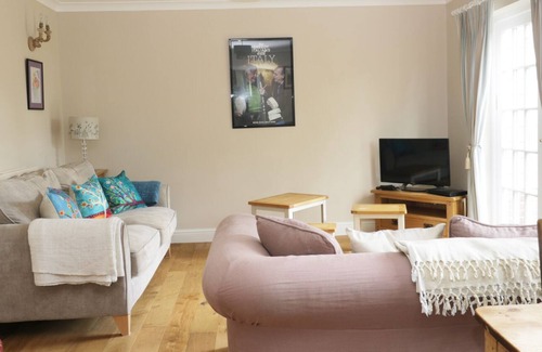 Dereham Cottage | WATERFALL COTTAGE, family friendly, with open fire in Swanton Morley