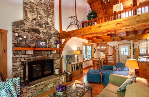 Boone House | Waterfall Cottage