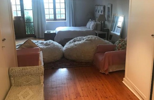 Greater Johannesburg Metropolitan Area Bed & Breakfast | Waterfall Cottages