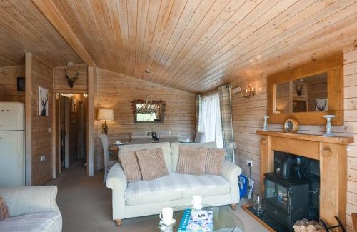 Bridgnorth House | Waterfall Lodge