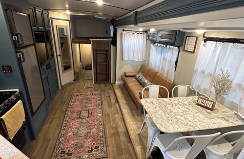 Pickens House | Waterfall view cozy camper