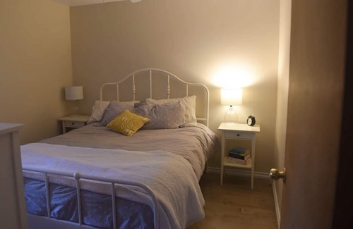 Wentworth Cottage | Waterfont cottage Lac Louisa