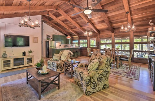 Bowling Green Cabin | Waterfont Lake Wylie Home w/ Yard + Fire Pit!