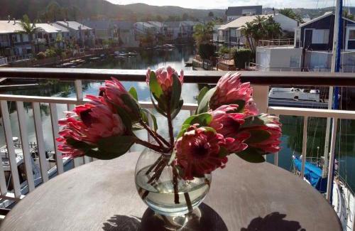 Knysna Central Apartment | WATERFRONT 15 QUAY WEST