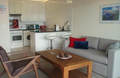 Knysna Central Apartment | WATERFRONT 15 QUAY WEST
