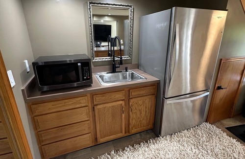 South Bend House | Waterfront 2 Bedrm Suite w/3 HD Smart TVs 86" w/2 Xboxes