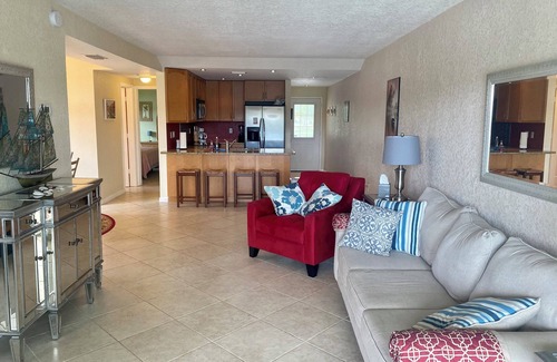 Capri Isle Condo | Waterfront 2 bed/2bath on Isle of Capri