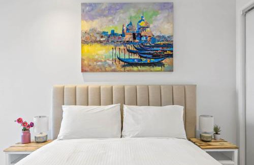 Bokarina Apartment | Waterfront 2-Bed Oasis - Pool Steam Jacuzzi Gym