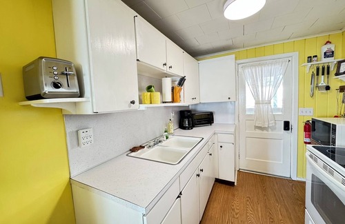 Celina Cabin | Waterfront 2-bedroom Cabin in Celina with WiFi, AC & Seasonal Fishing Dock