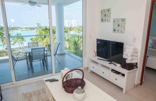 Playa Blanca Apartment | Waterfront 2