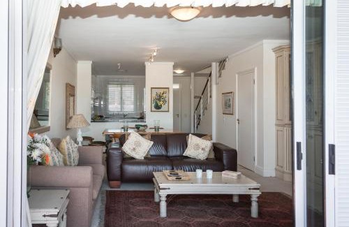 Knysna Central Apartment | WATERFRONT 2 QUAY WEST