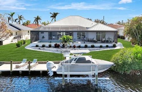 Punta Gorda House | Waterfront 3-bedroom house with WiFi, Pool & SPA in fantastic Punta Gorda
