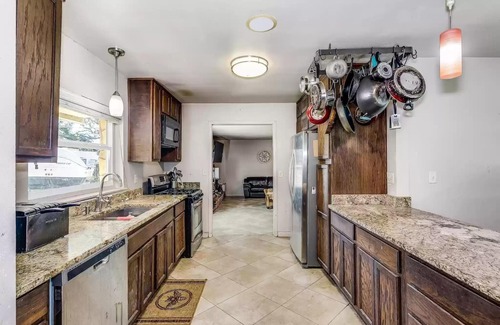 Fort Walton Beach House | Waterfront 3 BR home with salt water pool