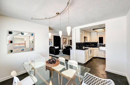 Discovery Bay House | Waterfront 3BDR w Boat in Discovery Bay