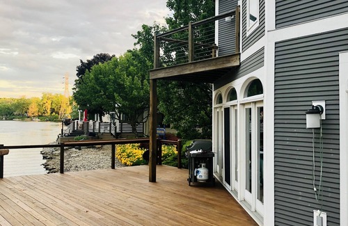 Saint Joseph House | Waterfront 3Bed 3Bath Home