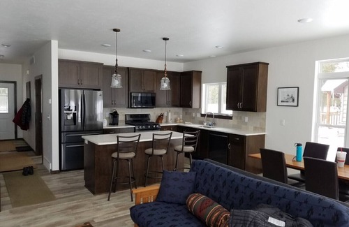 Sturgeon Bay House | Waterfront 4 b.r./3 ba/beaches/fishing/sunsets/wineries/lighthouses/state parks