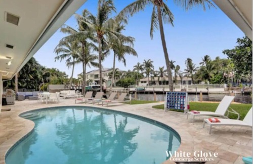 Deerfield Beach Villa | Waterfront 6BR Heated Pool Jacuzzi Close To Beach