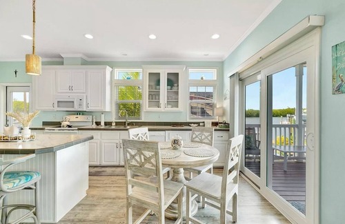 Fort Pierce Shores House | Waterfront - A Boater’s Dream and Beach Access in North Hutchinson Island, FL