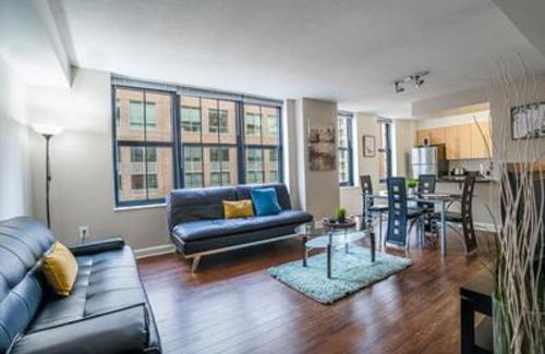 Harbor East Apartment | Waterfront Baltimore 2BR Furnished Apartment apts