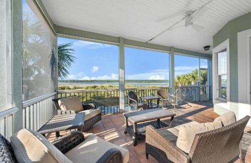 Gulf Shores House | Waterfront Beach Oasis Private Pool Deck & BBQ