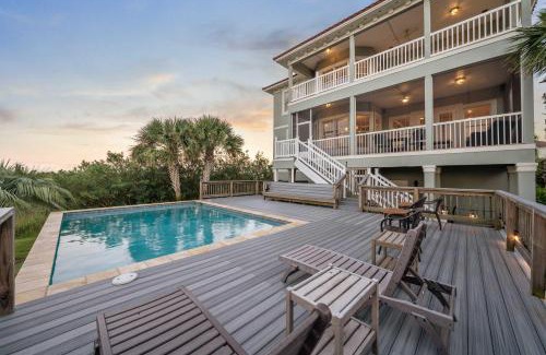 Gulf Shores House | Waterfront Beach Oasis Private Pool Deck & BBQ