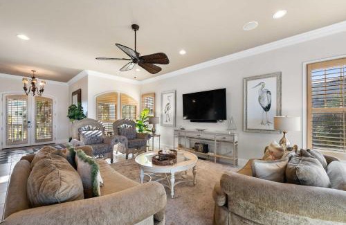Gulf Shores House | Waterfront Beach Oasis Private Pool Deck & BBQ